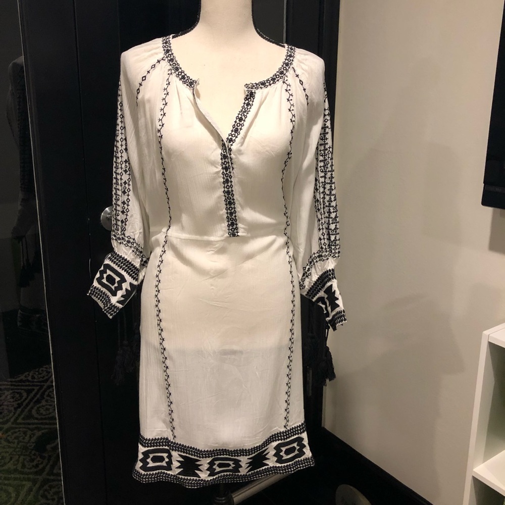 White with black embroidery beach coverup tunic